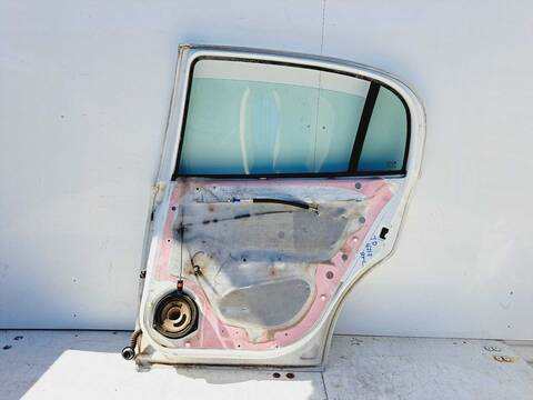 Foto 2ª: Puerta Trasera Derecha Opel Astra CLUB BERLINA 84CV 62KW [Z16SE] (2003)