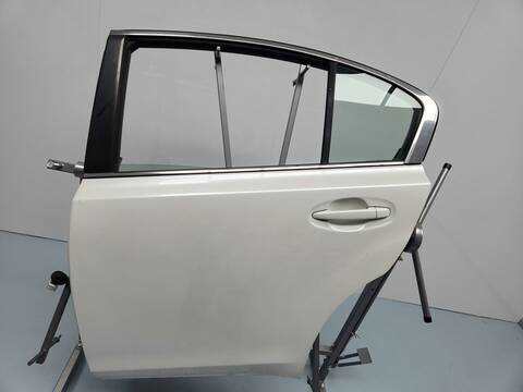 Puerta Trasera Izquierda Subaru Legacy LIMITED 150CV 110KW