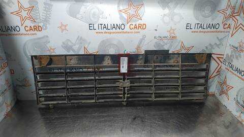 Foto 2ª: Rejilla Delantera Mitsubishi Montero 2500 TD 2-PTAS.) 84CV 62KW [D-4D56] (1988)