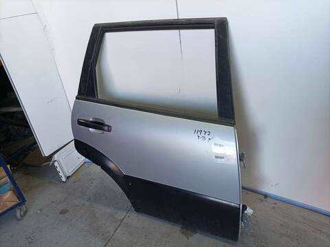 Foto 2ª: Puerta Trasera Derecha Ssangyong Rexton RX 270 PLUS - 270 XDI PLUS 163CV 120KW [D27DT] (2006)