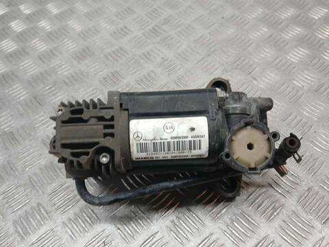 Foto 3ª: Bomba de Suspension Mercedes Clase S 220 500 220.075) BERLINA 306CV 225KW [113960] (2003)