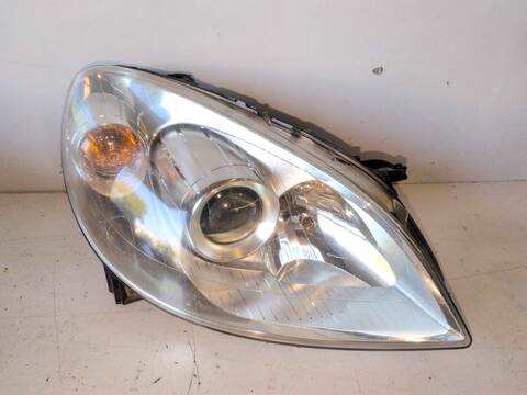 Faro Derecho Mercedes Clase B 150 640940