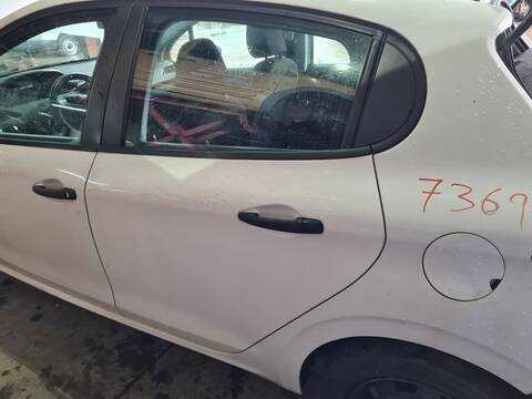 Puerta Trasera Izquierda Peugeot 208 BUSINESS LINE 68CV 50KW