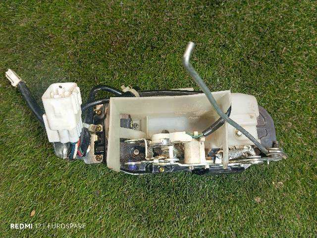 Foto 3ª: Cerradura Maletero Portón Toyota Land Cruiser 3.0 D KDJ90 GX 3P [1KD-FTV] (2002)