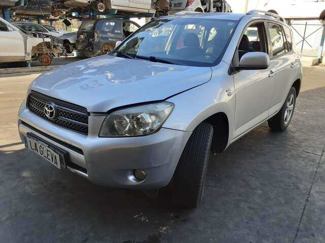 Foto 3ª: Aleta Delantera Izquierda Toyota Rav4 2.2 D4D136-150CV [2AD] (2006)