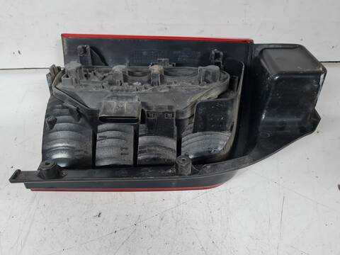 Foto 2ª: Piloto Trasero Izquierdo Volkswagen Transporter T5 COMBI FURGONETA [BNZ] (2008)
