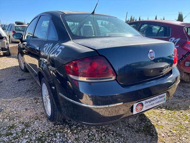 Foto 2ª: Piloto Trasero Izquierdo Fiat Linea 1.3 JTD 90cv [199A3000] (2007)