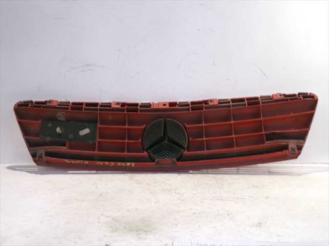 Foto 2ª: Rejilla Delantera Mercedes Clase A 170 1.7 CDI W168,1998-2004 [668942] (2003)