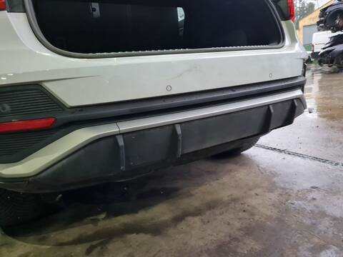 Foto 2ª: Paragolpes Trasero Audi Q3 35 TDI 150CV 110KW [DTSB] (2022)