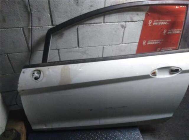 Foto 3ª: Puerta Delantera Izquierda Ford Fiesta 1.6 ECONETIC [1.6 LTR. - 66 KW TDCI CAT]