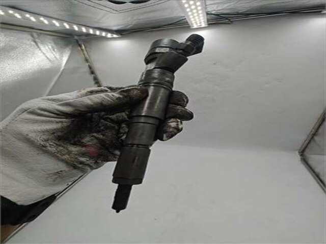 Foto 2ª: Inyectores Bmw Serie 5 518 3.0 530D EXCLUSIVE [3.0 LTR. - 142 KW 24V TURBODIESEL CAT] [M57D30]