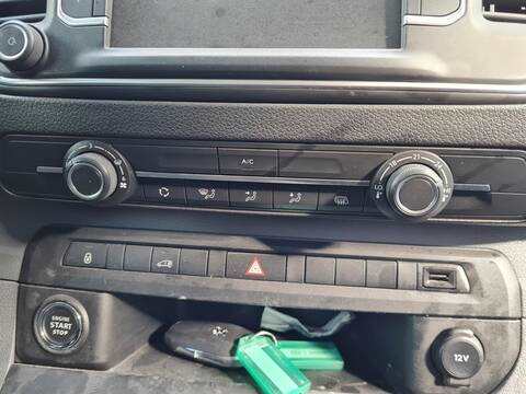 Foto 2ª: Mando Climatizador Peugeot Expert PREMIUM LONG 102CV 75KW FURGON [YH01] (2022)