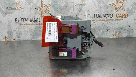 Foto 2ª: Caja Reles Fusibles Renault Clio 1.9 D 64CV 47KW [F8Q] (1999)