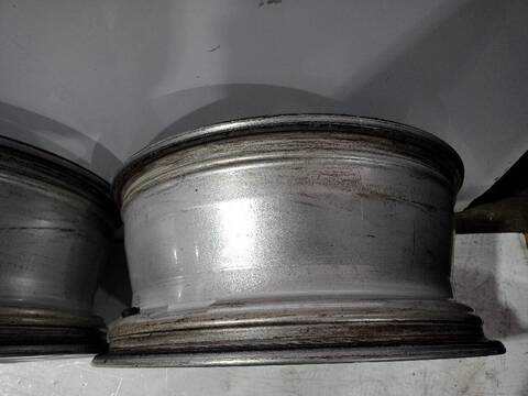 Foto 2ª: Juego LLantas Land Rover Discovery TDV6 HSE AUT. 245CV [306DT] (2009)