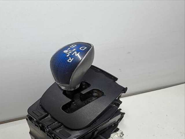 Palanca de Cambio Toyota Prius VERSION INDEFINIDA