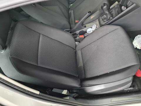Foto 3ª: Asientos Traseros Volkswagen Polo LIFE 95CV 70KW [DLAC] (2022)