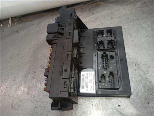 Caja Reles Fusibles Mercedes Clase E 180 E 220 CDI (211.006)