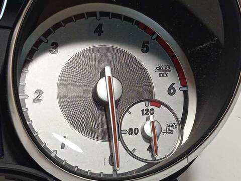 Foto 4ª: Cuadro de Instrumentos Mercedes Clase G 230 GLA 200 CDI 156.908) 136CV 100KW [651930] (2015)