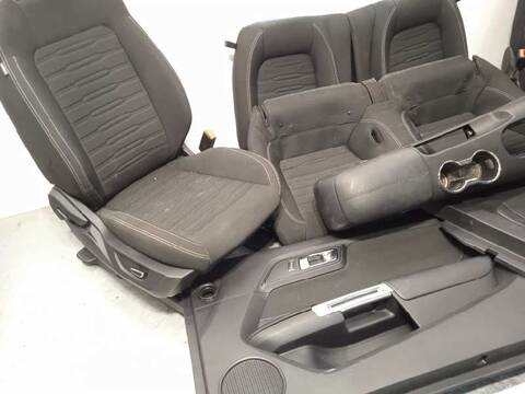 Foto 2ª: Asientos Traseros Ford Mustang BASIS 317CV 233KW [99H] (2015)