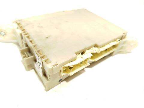 Foto 3ª: Caja Reles Fusibles Toyota Land Cruiser 3.0 D-4D KDJ155_ KDJ150_) 190CV 140KW [1KD-FTV] (2012)