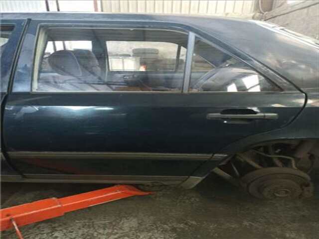 Puerta Trasera Izquierda Mercedes Clase E 180 2.5 D 250 (124.125) [2.5 LTR. - 66 KW DIESEL CAT]