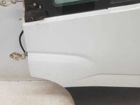 Foto 2ª: Puerta Delantera Izquierda Iveco Daily FG H2 BATALLA 3520 35 S V (2019)