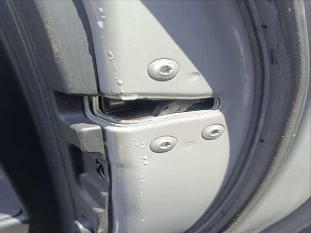 Cerradura Puerta Trasera Derecha Toyota Avensis BUSINESS ADVANCE 143CV 105KW