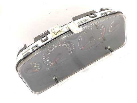 Foto 3ª: Cuadro de Instrumentos Toyota Avensis 1.6 AT220_) 110CV 81KW [4AFE] (1999)