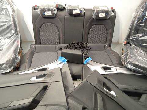 Foto 4ª: Asientos Traseros Seat Leon 1.0 TSI 110CV 81KW [DLAA] (2024)