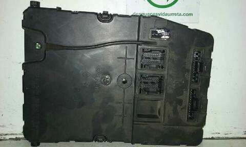 Caja Reles Fusibles Renault Megane DYNAMIQUE BERLINA 112CV 82KW II CLASSIC BERLINA