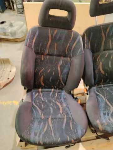 Foto 4ª: Asiento Delantero Derecho Nissan Terrano 2.7 TD TI 5P [TD27 TI] (2002)