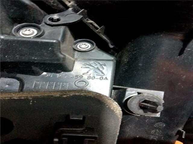 Foto 2ª: Piloto Trasero Derecho Peugeot 2008 1.6 GT LINE [1.6 LTR. - 88 KW BLUE-HDI FAP]