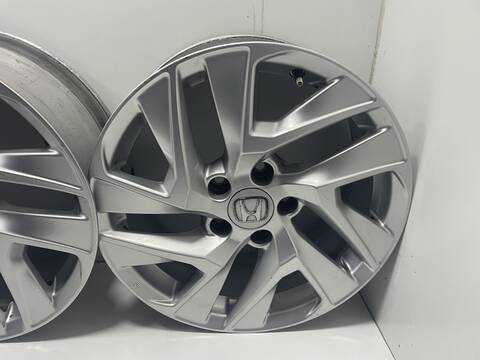 Foto 2ª: Juego LLantas Honda Crv 16A4 RE) (2016)