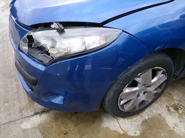 Foto 3ª: Paragolpes Delantero Renault Megane 1.5 DCI RANCHERA, 2008-2013 [K9KJ8] (2011)