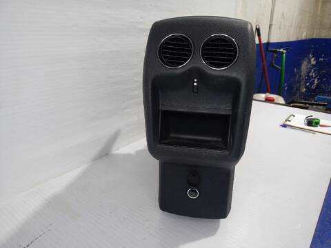 Foto 3ª: Consola Central Peugeot 3008 STYLE 114CV (2009)