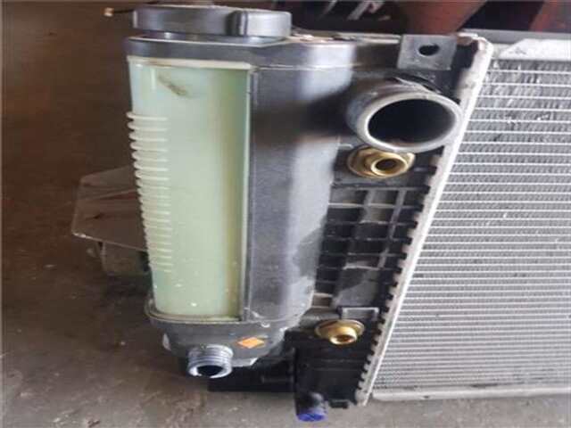 Foto 3ª: Radiador Motor Bmw Serie 3 315 1.8 318I [1.8 LTR. - 83 KW CAT] [M40 B18 (18 4 E1)]