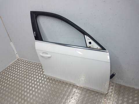 Foto 3ª: Puerta Delantera Derecha Audi A4 2.0 TDI 105KW) (2012)