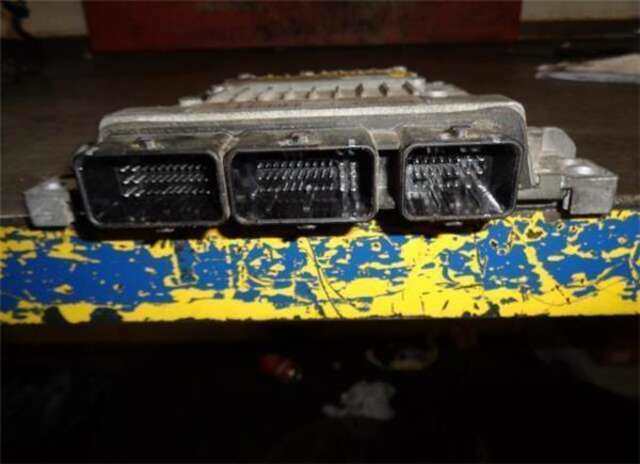 Foto 3ª: Centralita Motor ECU Renault Megane II CLASSIC BERLINA (2003-_) [K9KP732]