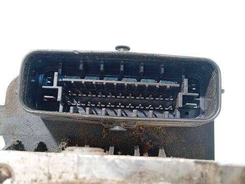 Foto 4ª: Abs Toyota Hilux 2.4 D GUN112_ GUN122_ GUN135_ GUN120_) 150CV 110KW [2GD-FTV] (2019)