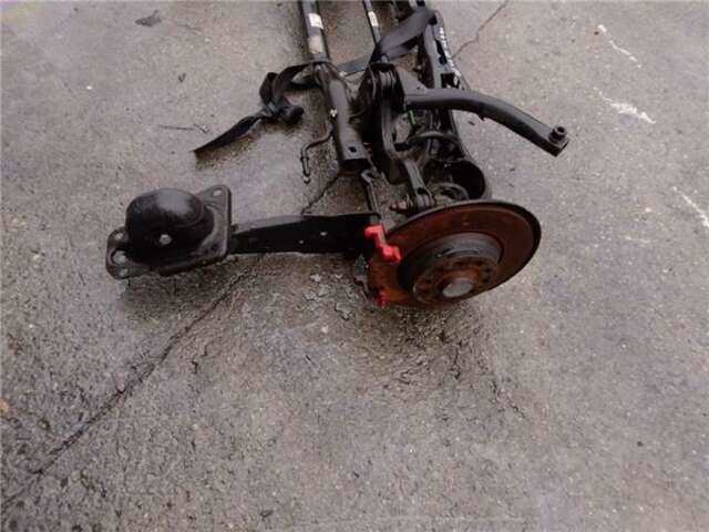 Foto 3ª: Puente Trasero Volkswagen Golf 2.0 GTI BMT/START-STOPP [2.0 LTR. - 169 KW 16V T FSI] [CHHA]