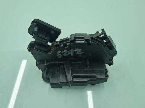 Cerradura Puerta Delantera Derecha Volkswagen Golf LAST EDITION BM 131CV 96KW