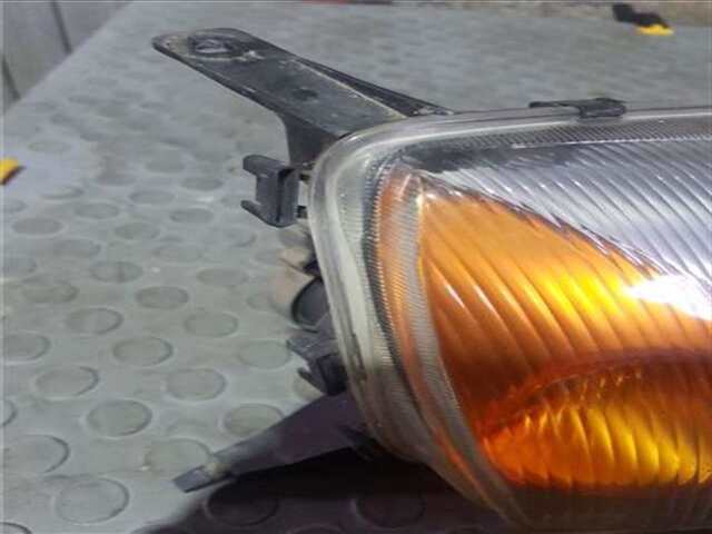 Foto 3ª: Faro Derecho Ford Fiesta 1.3 I [J4R]