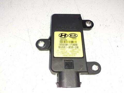Foto 2ª: Centralita Motor ECU Kia Sportage EMOTION 4X2 116CV 85KW [D4FD] (2013)
