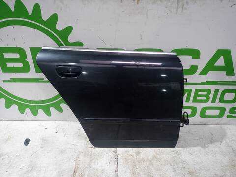 Puerta Trasera Derecha Audi A4 2.5 TDI 120KW) BERLINA 163CV