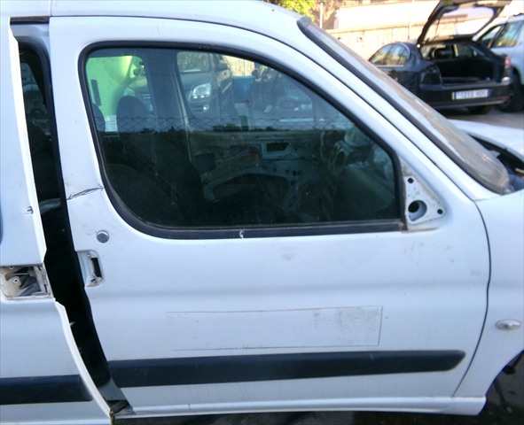 Puerta Delantera Derecha Peugeot Partner 2.0 HDI 2002-2008