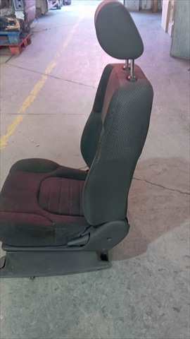 Foto 3ª: Asiento Delantero Derecho Nissan Navara 2.5 D D40 4P [YD25 EURO4 171] (2008)