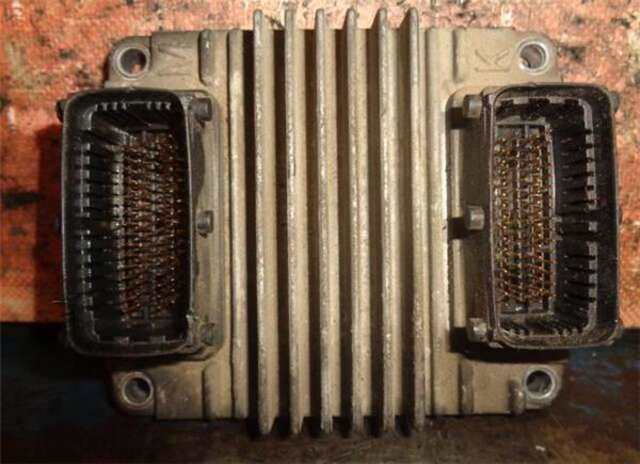Centralita Motor ECU Opel Astra 1.7 DTI 16V