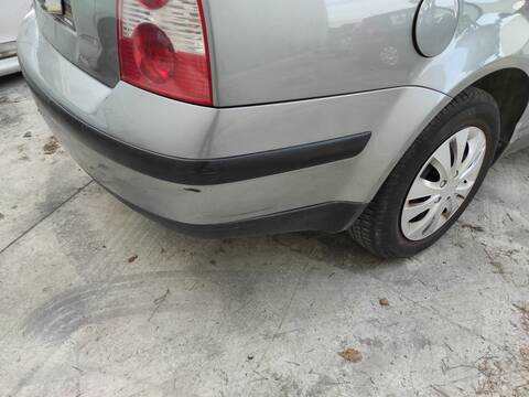 Foto 3ª: Paragolpes Trasero Volkswagen Passat ALT BERLINA (2002)