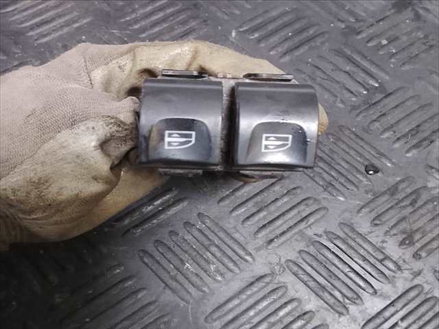 Botonera Elevalunas Renault Master 2.3 DCI 150CV