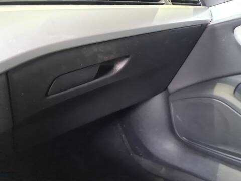 Guantera Audi A4 BASICO AVANT 150CV 110KW